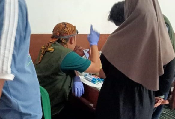 *Khitanan Massal di Bandung Barat: Ustad Adin Nyatakan Sangat Terkesan*